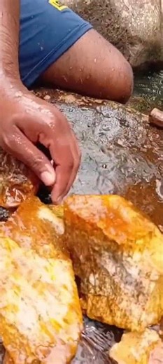 This Crystal Looks Normal… Until You Cut It#💎✔gold