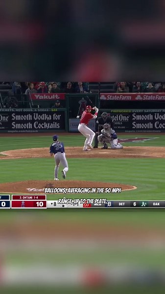 Right Handed Hitter Bats Lefty in a Game For the First Time, Then Hits a Home Run