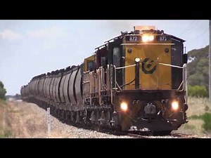 872 852 864 lead grain train 9361 between Griffith and Merriwagga NSW 27/12/21.