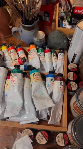 "I literally started crying when I stepped back from my painting..." - Stories like this are why I created Tisch Academy. My name is Andrew Tischler. I've been a professional artist for the last 23 years, and operate my own studio and gallery. But I didn't start here. I know the frustration that comes with making progress in painting, no matter how far along the journey you are. Brushwork. Composition. Colour mixing. Building your artist's eye. It can be exhausting. But you don't have to face it