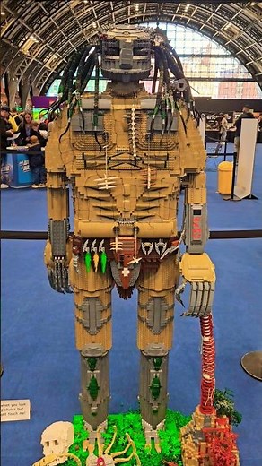Predator x LEGO