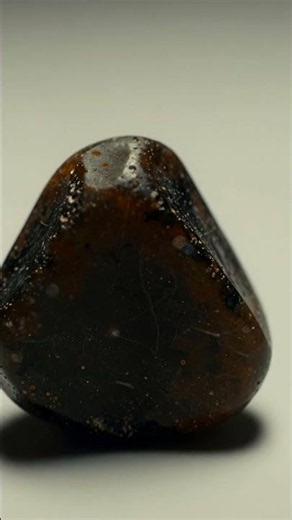 La piedra negra que promete proteger tu salud #misterio #curiosidades #salud