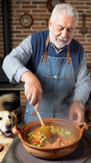 Grandpa Cooks Spicy Okra and Tomato Stew, Dog Sniffs the Pot #grandpacooks #food #cooking