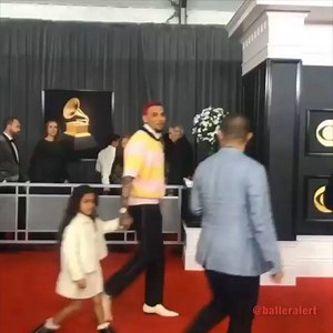 @chrisbrownofficial and daughter on the red carpet.#Grammys2020 | HipTv