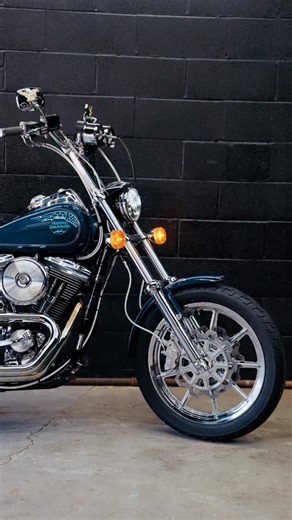 1991 FXRC CANDY SAPPHIRE BLUE 11800 Original miles. $20k. The CLEANEST FXR I have ever seen, with all new parts built by reputable builders. OEM Paint is 10/10. No leaks. Chrome is 10/10. Professionally serviced by Iron Anchor Cycles in NY. EV51 CAM kit Mikuni 42 Carb Branch heads Dyna 2000I ignition module LSR RB racing exhaust Triple Chromed 9-Spoke OEM HD Performance Machine calipers & chrome caliper mount Bare knuckle Paul front & rear axle adjusters Chromed swingarm Magnum chromite brake li