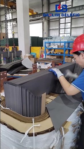 Assembling the Upper Yoke with Silicon Steel Laminations铁芯3
