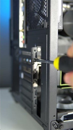 How To Install A GPU! 🖥️