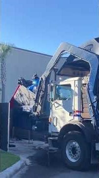 First vid of 2026 JDP/Waste pro Hercules Front Loader