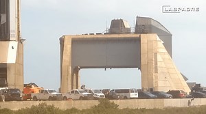 Latest at Starbase with LabPadre: Scaffolding falls from launch tower, no injuries reported