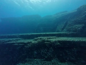 Mysterious Underwater Ruins of Yonaguni: Dive into the Unknown! 🌊