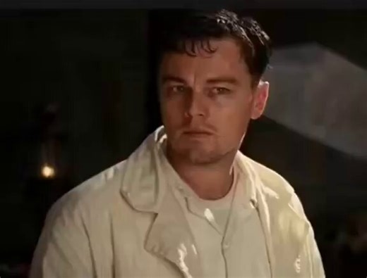 🚨 do you understand what Iran just hit..not a military base.. not a warship.. Oracle's data center in Dubai.. the infrastructure that runs banks, hospitals, payment networks, and government systems across the entire Middle East..but here's what's going to make you genuinely angry..America built this playbook..in 2010 the US and Israel launched Stuxnet into Iran's nuclear facility at Natanz.. it was the first time in history a country used code to destroy another country's critical infrastructur