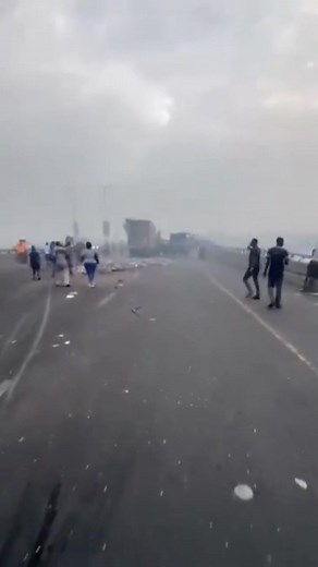VIDEO: Traffic Gridlock As Multiple Vehicle Crash Sparks Fire On Lagos-Ibadan Expressway Multiple-vehicle crash involving several trucks and a container-laden trailer has caused a fire outbreak and traffic gridlock on the Lagos-Ibadan Expressway, around Kara Bridge inward Mowe, Ogun State, on Thursday. The Lagos State Traffic Management Authority (LASTMA) confirmed the incident in a post on its official X handle, saying the crash led to “a major fire outbreak” and “severe traffic congestion” alo