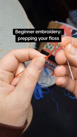 Katherine | Embroidery beginners: this is for you!! I've had a lot of people mention that they don't know the right way to prep their floss in their... | Instagram