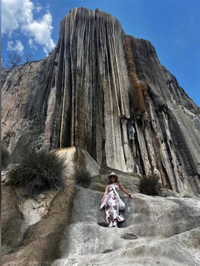 Oaxaca 🇲🇽, cada que exploro un lugar nuevo de este país más me enamoró de él. México es absolutamente increíble, que privilegio poder conocerlo ❤️ y habitarlo ❤️❤️