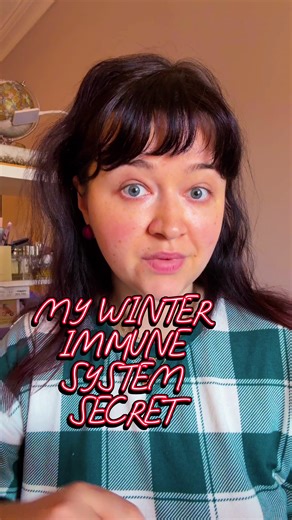 My winter immune secret 🍯✨ This superfood honey has propolis, bee pollen, royal jelly PROBIOTICS for gut health 😍 I used to take bee pollen and propolis separately but Bee-Ome Gold by @enviromedica has it ALL in raw Manuka honey. Sweet but not overpowering and packed with natural B vitamins, amino acids & enzymes. 3 ways I take it: 🥄 Straight spoonful daily ☕ In my tea 🥣 On yogurt & granola Sustainably sourced from New Zealand & Brazil. My body feels the difference this winter 💛 Shop 👉 htt