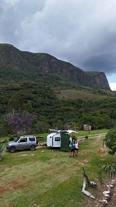 61K views · 454 reactions | Vocês pediram e aqui vai o review do banheiro mais famoso desse Instagram: Nós compramos na @suntrailers e estamos apaixonados pela praticidade!  E aí o que acharam? Morariam em uma casa sobre rodas com o banheiro assim? #review #motorhome #minasgerais #rv #viagem | Viajantes App | Facebook