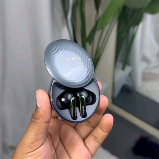 TECH HUB on Instagram: "Oraimo SpaceBuds ANC 💰PRICE= 4500ksh 📲DM or CALL 0746144478 to order. 📍BAZAAR PLAZA, 3RD FLOOR SHOP C1-C 🏍️PAYMENT ON DELIVERY WITHIN NAIROBI Features✅ -Hybrid Noise Cancelling -11mm dynamic drivers for Heavy bass -Pop up interface for smooth and fast pairing -Support Oraimo sound App -4 Mics ENC that allow crystal clear calls -Supports dual device connection -Low latency gaming mode -Latest bluetooth version 5.4 -Ip54 waterproof and dustpr