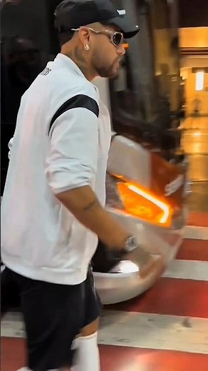 🏆 Neymar leads Santos to glory, champions forever!#Libertadores #NeymarJr#SantosFC #FootballLegend