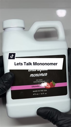 Addressing a common question about scented monomers 👇 Strawberry-scented monomer does not mean odor-free — the added fragrance is designed to help soften the traditional monomer smell, not eliminate it completely. Everyone’s sensitivity is different, but compared to many standard monomers, this formula is much more manageable for many techs. Most importantly, all monomers should be used with proper ventilation — not just an open window. A well-ventilated workspace is essential for safety, regar