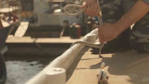 The Practicality and History Behind Sailors’ Bell-Bottom Pants: 7 Key Insights