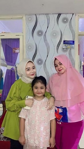 Lagi main ada mamah mamah cantik❤️ masya Allah. Jadi punya banyak mamah❤️