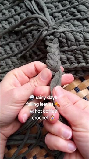 ASMR braiding handles for a crochet bag #crochet #asmr