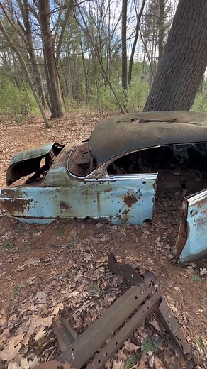 Let's #GoXplr the half dozen old abandoned cars along the Old Farm Trail in Northborough, Massachusetts. These cars were ditched in the woods in the 1950s and 60s by two brothers who grew up on this land. They are fascinating to see in the middle of a dense forest! Learn more at GoXplr.com #abandoned #urbex #abandonedplaces #decay #lostplaces #urbexphotography #urbexworld #newengland #abandonednewengland #massachusetts #northboroughma #northborough #abandonedcars