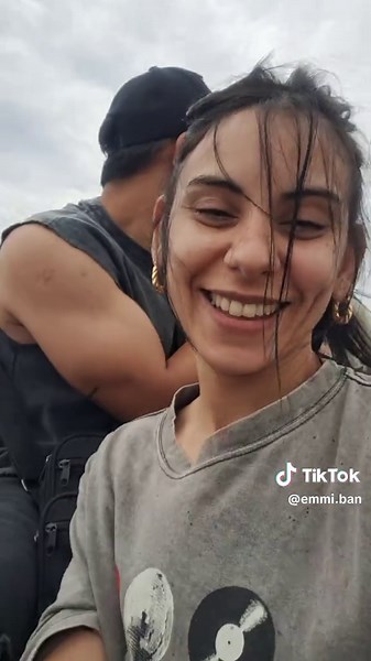 Videos de emmi.ban (@emmi.ban) con “sonido original - Alex.lyrics😇”