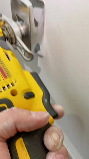 Efficient Single-Gang Box Cutter for Home Automation Systems