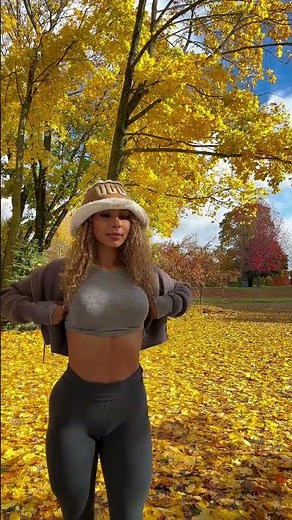 🇸🇻🇲🇽 Mia Sorety 💋🌍 #Fall
