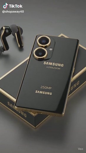 Samsung Galaxy S28 Ultra Concept 🔥 Luxury meets power in this sleek black & gold design. Featuring a massive 250MP UltraZoom camera system and matching premium earbuds. Pure flagship elegance! ✨ What do you think? 👇 #GalaxyS28Ultra #SamsungConcept