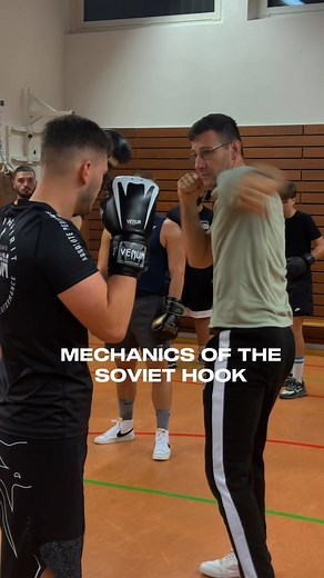 The Soviet hook is a powerful punch known for its knockout potential! 💥👊 It‘s usually used by long reach Boxers and is a very effective punch to keep the opponent on distance. Tip💡: This Hook works very good with the Pendulum Bouncing #SovietHook #BoxingPower #knockoutpunch #alpha #alphaboxing #fighteasy #luxembourg #luxembourgcity🇱🇺 #letzebuerg #fists #boxelife #boxclub #boxingplanet #boxersareawesome #boxermoments #sweetscience #combatsport #boxing #workout #boxe #boxen #martialarts #boxi