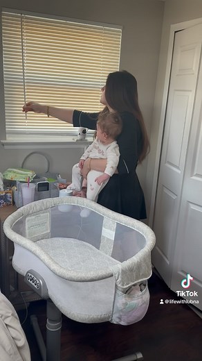 10K reactions · 164 shares | Morning with baby 懶 another day spent in pajamas  sidenote, before i get roasted —>baby doesnt sleep in my bed, i just moved her there when she woke up for her first bottle and diaper change. We played a little and then she went back to sleep for 30 mins before she was ready to get out of bed☺️ #baby #morning #5monthsold #5monthsbaby #babyfever #momlife #mom #thirdbaby #momof3 #morningroutine @babybrezza | Life with Lubna | Facebook