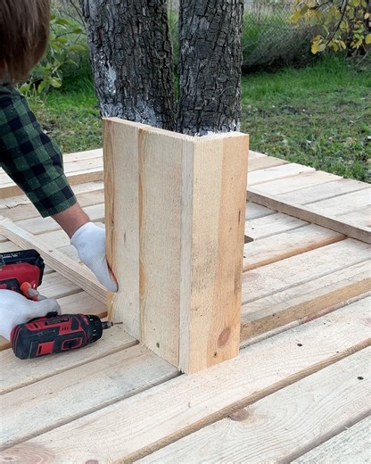 641K views · 454 reactions | Backyard Bench Around a Tree | Science, Tech and Universe | Facebook