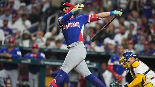 Tatis Jr. flips bat emphatically after crushing three-run bomb