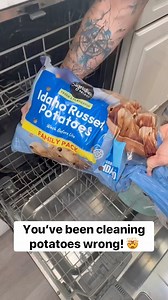 Easiest way to clean potatoes This original video was produced by Network Media LLC Productions, Rick Lax and Jennie Carroll | Hack 'n' Giggle