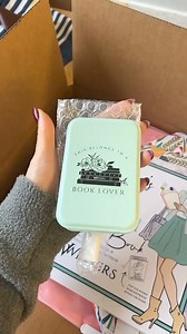 70K views · 2.5K reactions | A book box that isn’t a book box becaaaaaaause it’s ALL MERCH with a few added extras! If you want an all Merch Box just leave a note at checkout! Comment MB1 and I’ll send you the link ❤️ | Willow Winters | Facebook