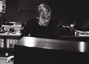 Portishead's Geoff Barrow shares new Beak> song "Timeshare" -- listen