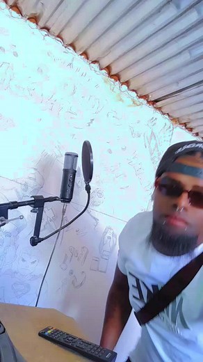 ALi Joseph (@alienali92) - Alien Face Design Trends for 2023