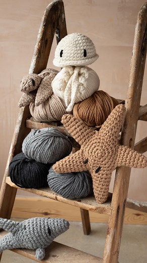 Fancy the fastest crochet project you’ve ever made? 🪼 These JUMBO aquatic kits are each made using one ball of our Chunky yarn and an 8mm hook. They are really easy and really fast to hook up making them perfect learn-to-crochet projects for big and small hands! Looking for a true starter kit for someone new to crochet - it’s like the jelly fish! You’ll learn how to start and the double crochet stitch and how to increase, but there’s not even a dc2tog (decrease!) in sight! Available individuall