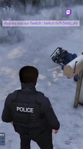 twitch.tv/fr3ddy__45 Il est tombé comme du n'importe quoi !