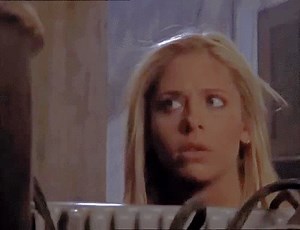 Sarah Michelle Gellar - Buffy on Make a GIF