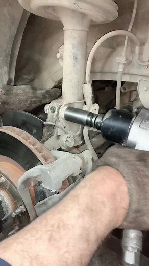 How to Adjust Camber: Mechanical Guide for Wheel Alignment