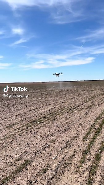 @Pegasus Robotics @Landon @Tgasseling54 #dronespraying #foryoupage #fyp #P100pro #spraying #seeding #4Gspraying #sprayingseason