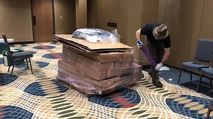 4.1K views · 18 reactions | It’s a wrap! Levi Sim helps to pack up the Skylum last palette for Shutterfest 2018. Another successful show! Hope to see you next at Photoshop World! #shutterfest18 #shutterfest2018 | Luminar Neo | Facebook