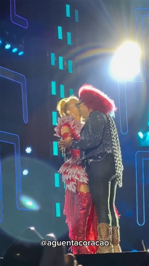 Venha meu amor, não me deixe assim. ❤️ @joelmaareal @oficialwanderleyandrade #joelma #joelmareal #joelmacalypso #conquista #dvd | FCO Aguenta Coração