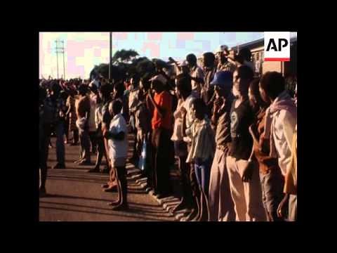 UNUSED 23 2 81 ZANLA LEAVE ENTUMBANE CAMP AND GIVE UP WEAPONS TO GOVERNMENT FORCES
