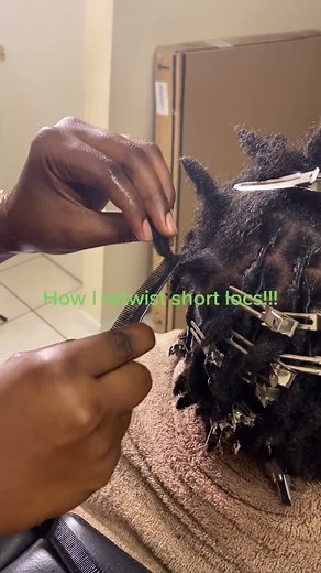 #tutorials #retwsit #short #locs #youalreadyknow #FYP #foryoupage #newgrowth #slowmotion #loctherapi #loc #loclife #loclivin #locworld #hair #locd
