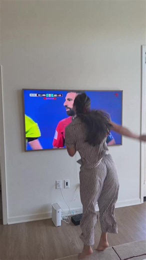 Palms are so sweaty!!!!! It’s supposed to be 3-0……. LETS GO EGYPT!!!!! 🇪🇬