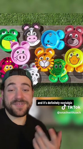 A few days ago, Hefty announced the return of Zoo Pals which many of you may remember from the early 2000s. They were discontinued in the early 2010s due to lack of demand but have been brought back once again. My theory is that it’s because the some of the same generation that grew up on them are now having kids of their own… cue a re-release. #foodnews#foodtok#zoopals#2000s#nostalgia#dinner#familydinner#cooking#parenting#millennials#90skids#fyp
